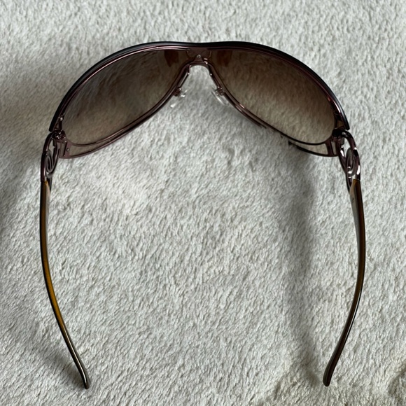 Vintage Chanel sunglasses - Picture 10 of 13